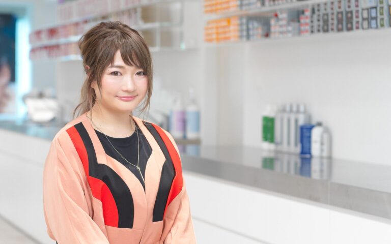 ＜PR＞美人⇔老けの分かれ目！プロに聞く、「チラッと白髪」スタートからの髪ケア