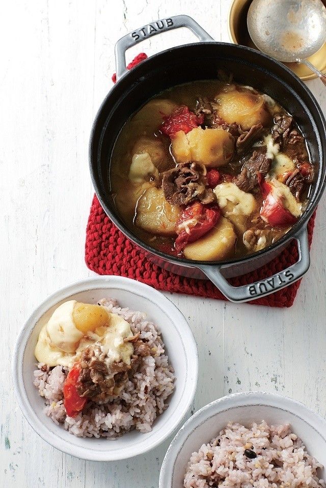 【コウケンテツさんの絶品レシピ】子ども喜ぶ「チーズ入りトマト肉じゃが」作ってみない？