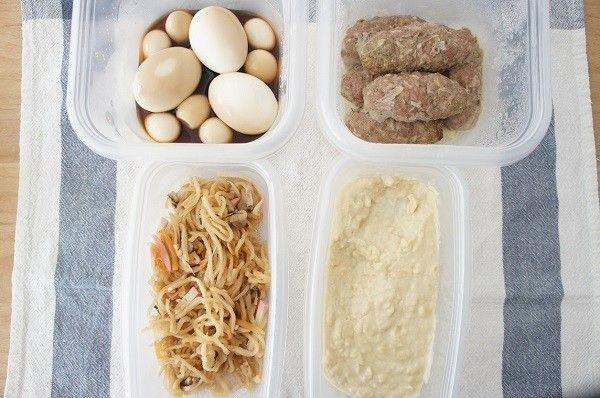 ゴチャゴチャ冷蔵庫の救世主！食材を無駄にしないポリ袋活用テク