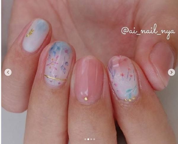 SNSで話題！100均のネイルシールが便利すぎる