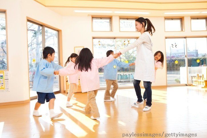 主婦も活躍！「保育」に関する資格の種類・取得難易度・給与を解説