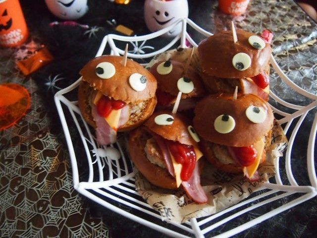 今年もぜ～んぶ100円！セリアでハロウィンテーブルコーディネート！！
