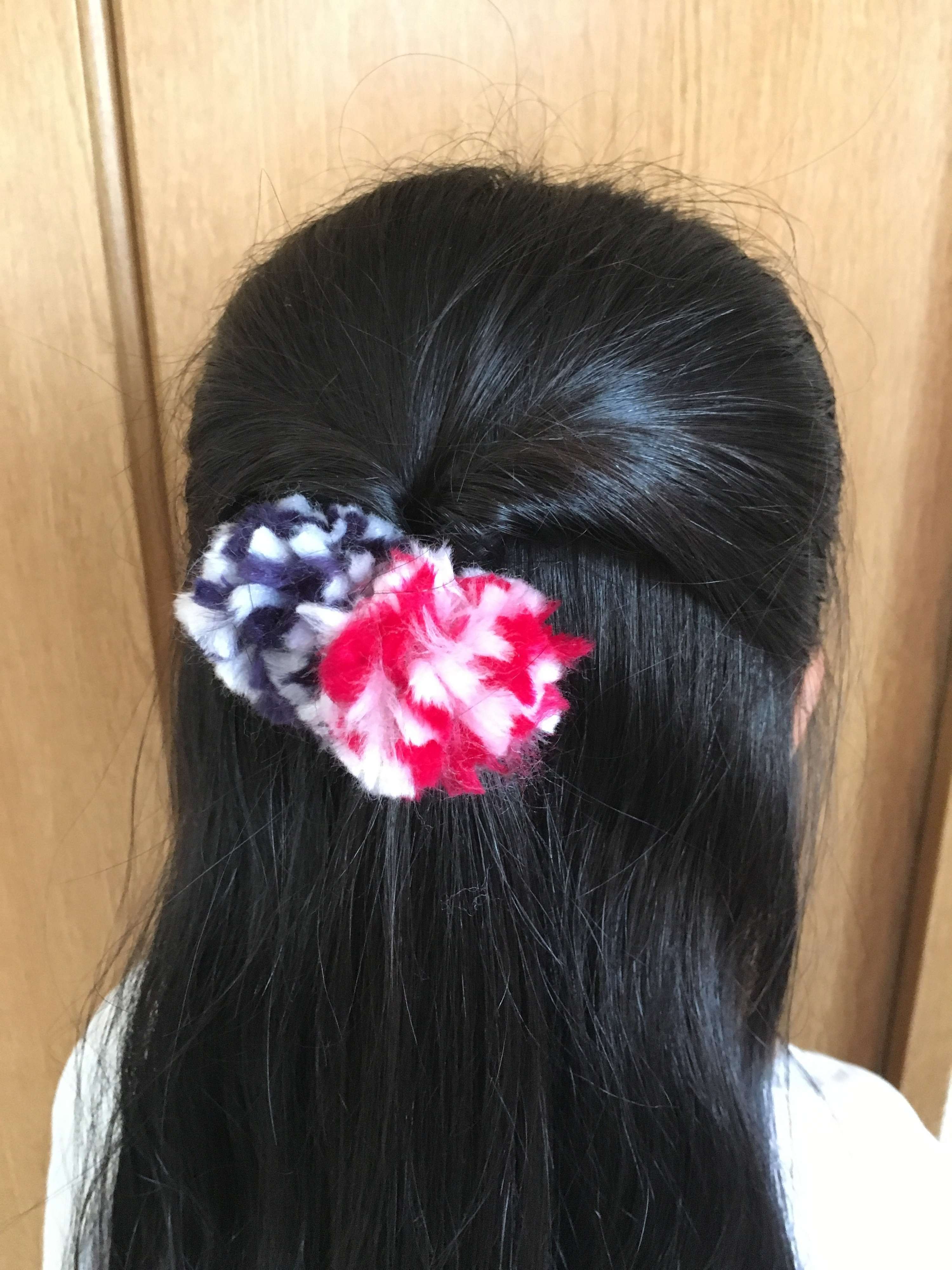 ダイソーの「ニットボンボンメーカー」で可愛いヘアアクセが簡単に完成！