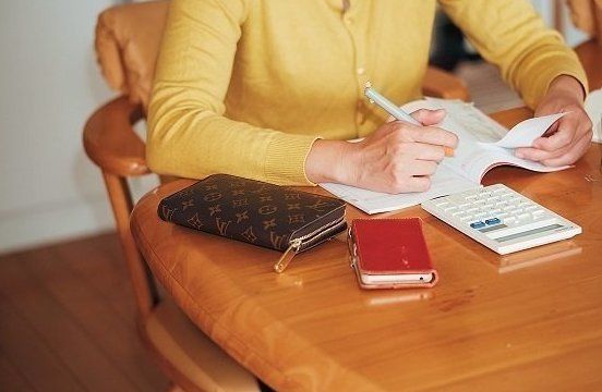 【脱・借金地獄！】子ども4人で年100万円貯められる「暮らし」って？