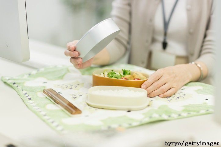 食費を圧迫する外食…誘惑に打ち勝つ方法とは？