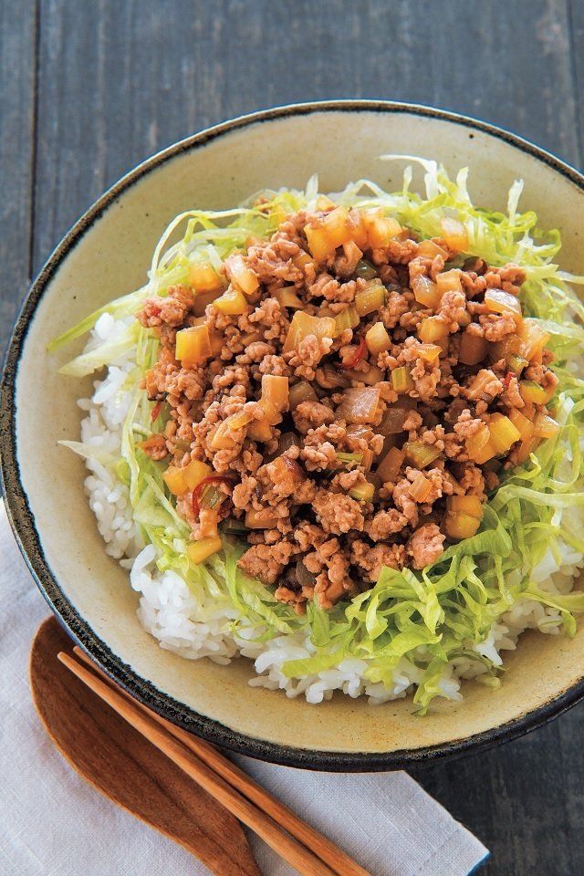 【特売の豚ひき肉で】ご飯がすすむ「野菜そぼろ丼」を作ろう！