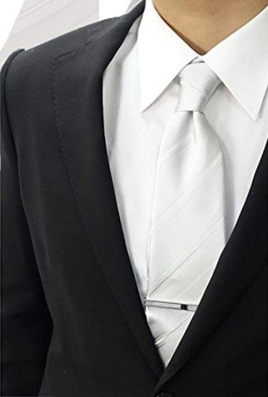 【結婚式のマナー】男性ゲスト必見！ネクタイの正しい選び方、NGカラー・柄などを解説