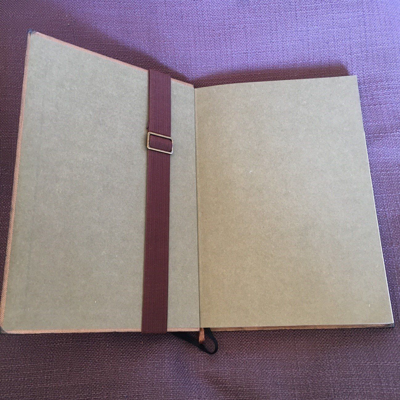 ダイソーで見つけた「ブックバンド付ペンケース」がスグレモノ！