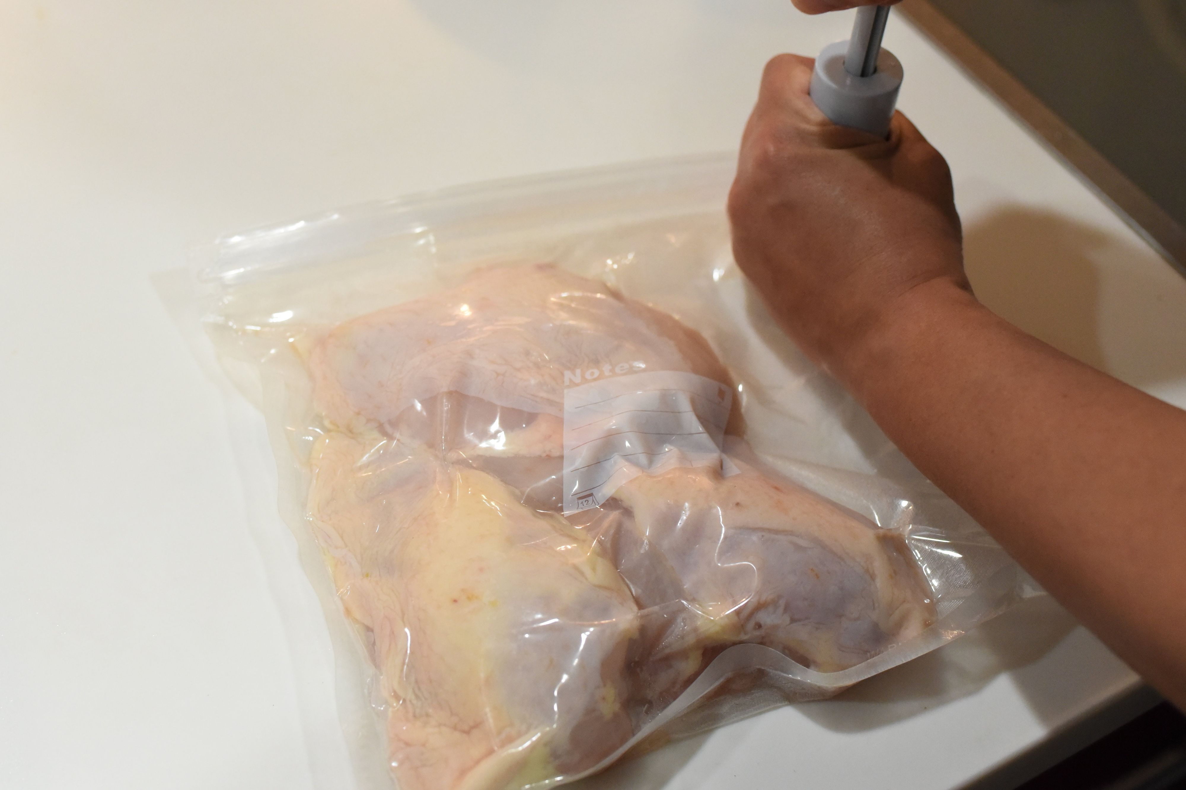 作り過ぎたおせちも真空保存！ニトリの「真空フリーザーバック」