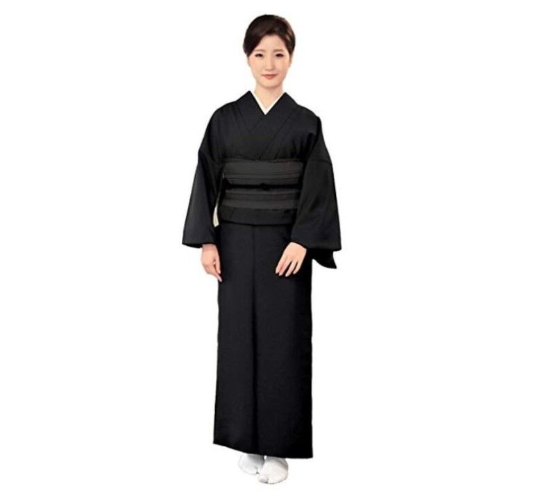 通夜・葬式・告別式の服装マナー、遺族側と参列側ごとに解説