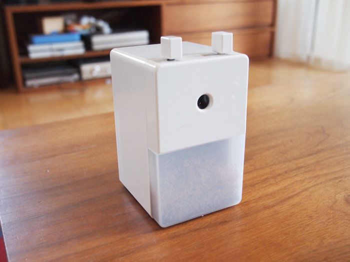 シンプルな外見に似つかわしくなく、ハードな削り心地！無印良品の手動式鉛筆削り