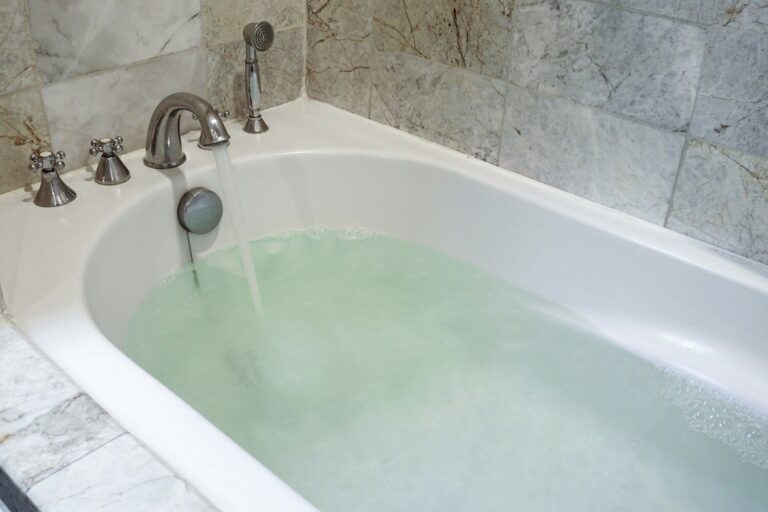 お風呂の入り方で運気が変わる!?金運アップ開運入浴法【Dr.コパの風水解説】