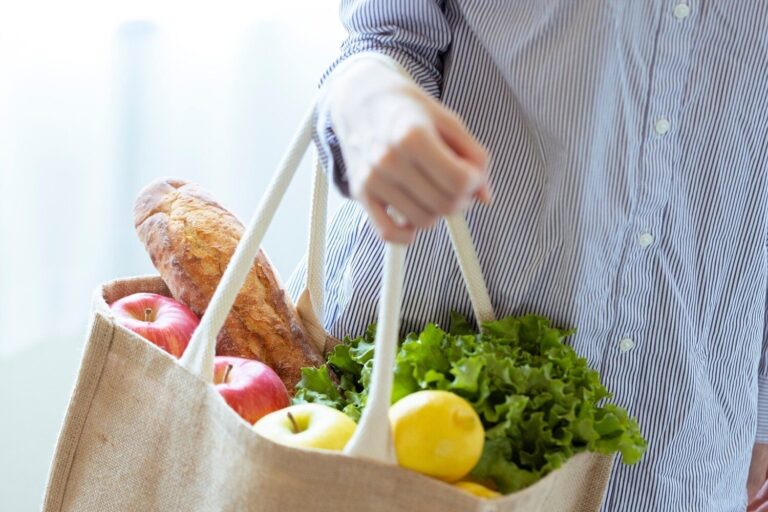 食費3万円を実現する人はまとめ買いが多いってホント！？