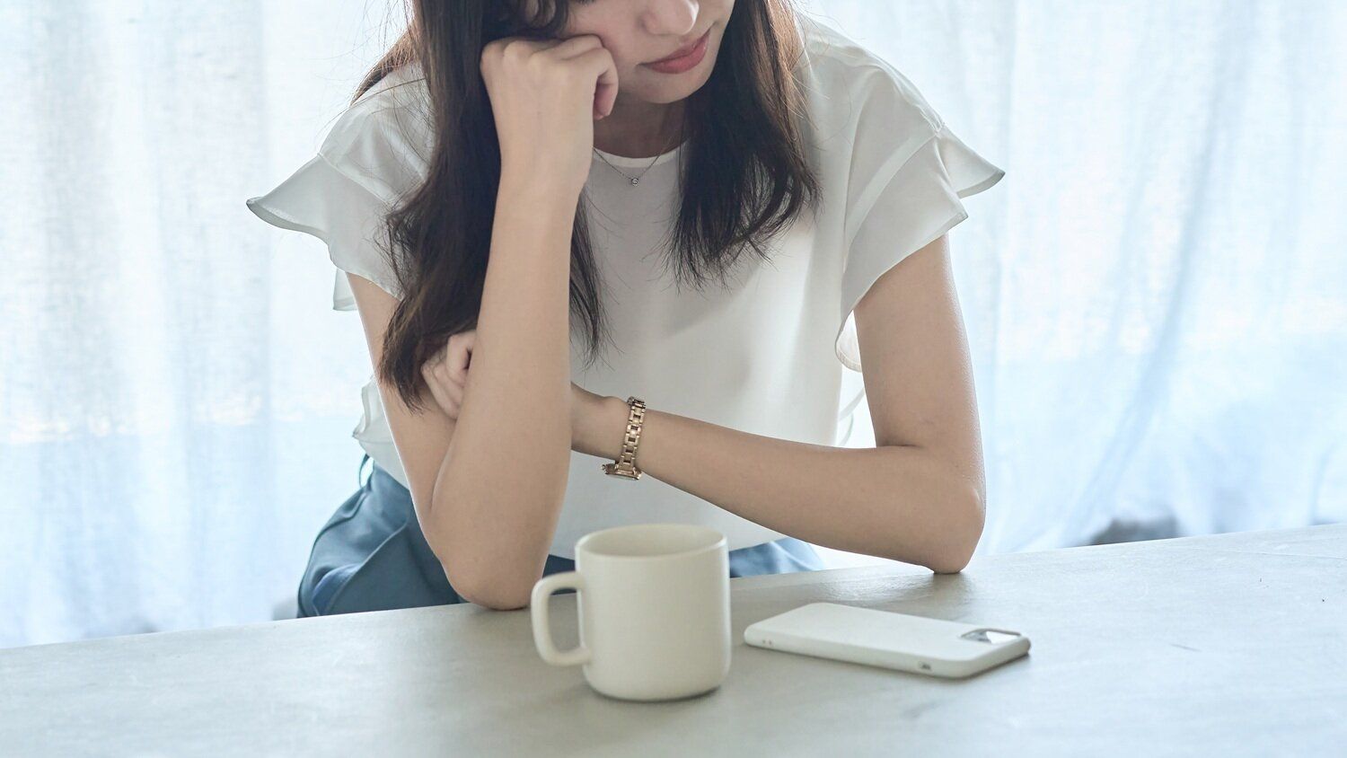 「どうせ私なんか」のネガティブ思考が金運を遠ざける【Dr.コパの風水解説】