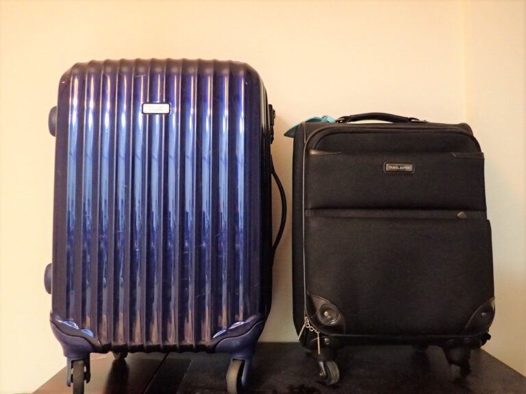 アウトドアのプロが教える！旅先で困らないパッキングのコツ