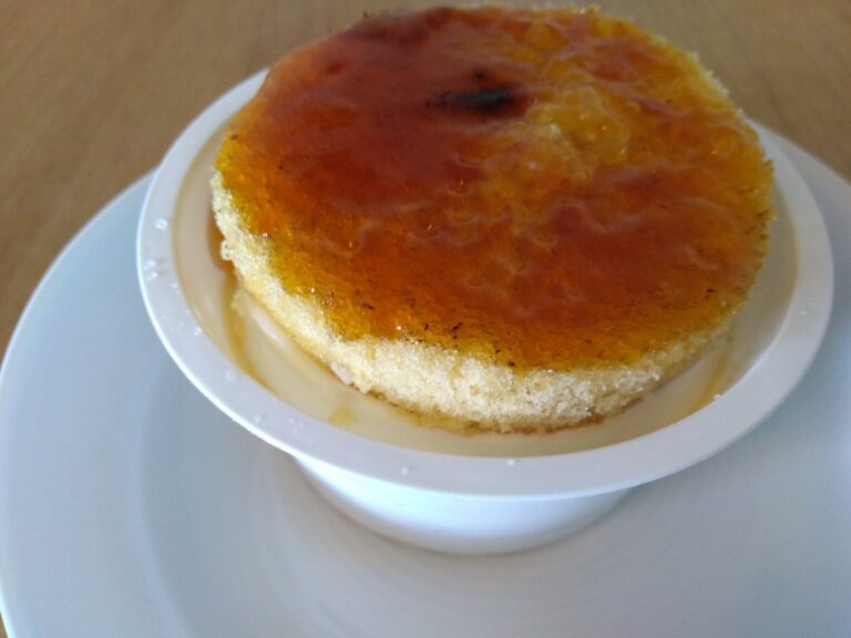 3倍楽しめる♪ファミマの「香ばしブリュレのチーズケーキ」はチーズケーキ好きも納得のおいしさ！
