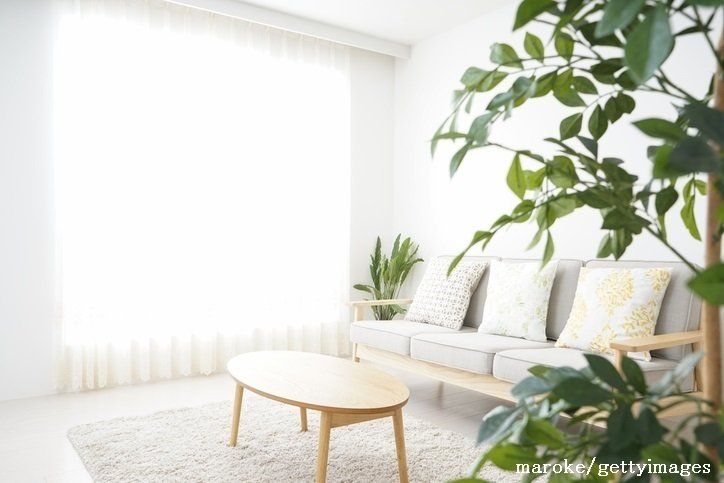 【スッキリ見え確実】床にモノを置かない暮らしの達人実例を紹介！