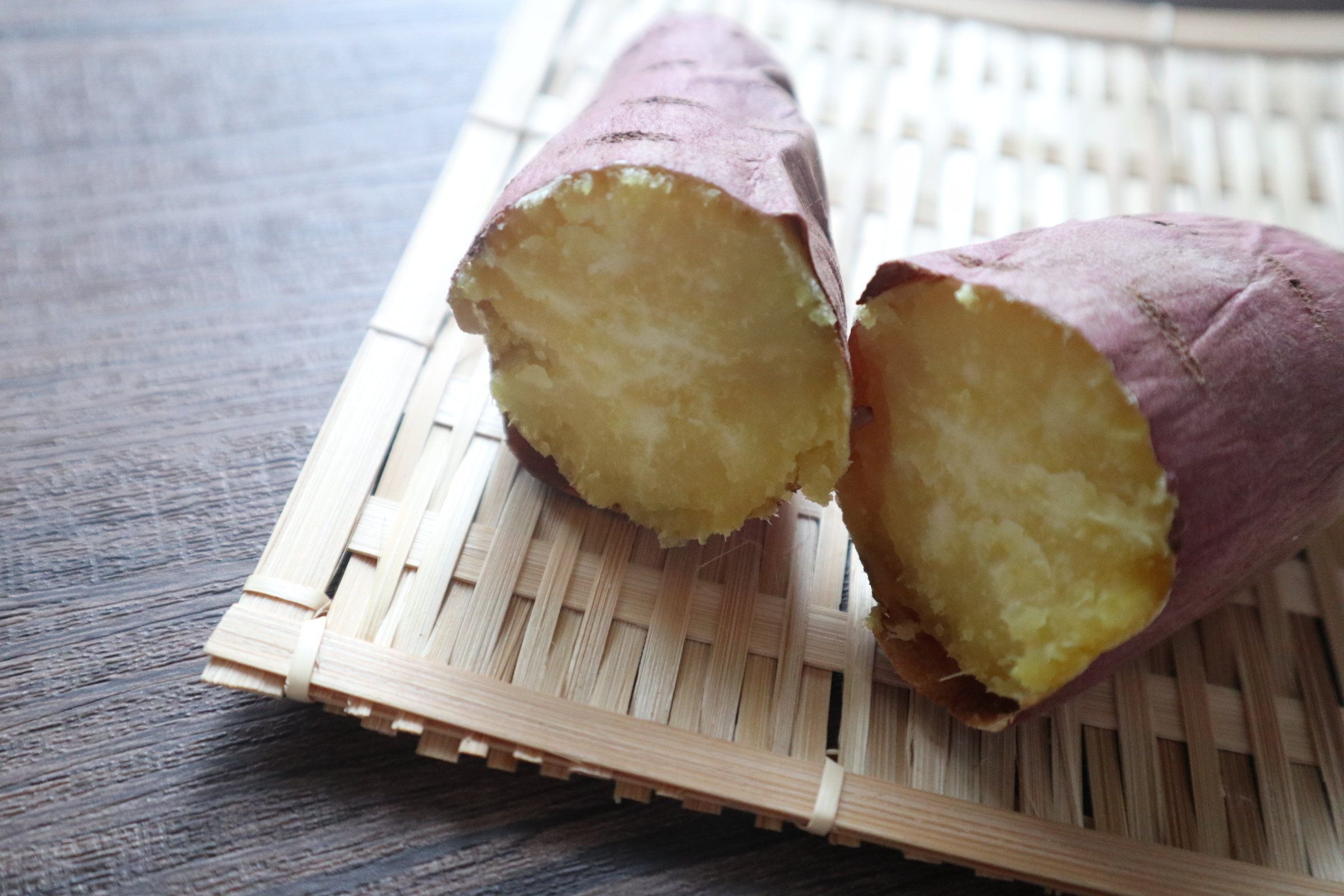 【冬のおやつの定番】ほっこり甘くて幸せ気分になれるものなーんだ！