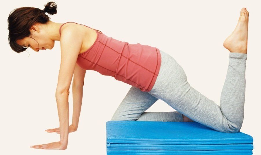 腰痛・肩こり・冷え性にすぐ効く！１分間だけストレッチ