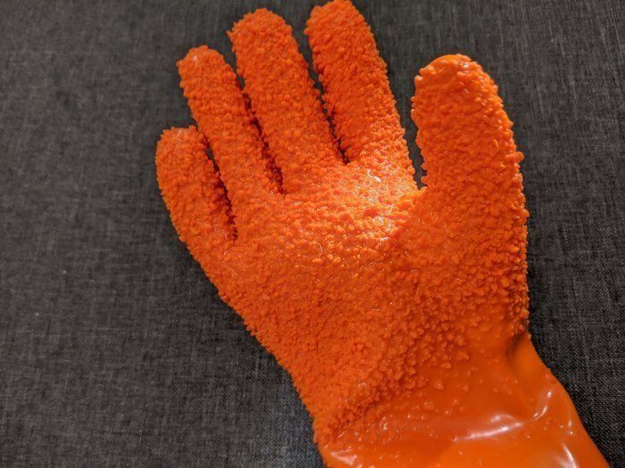 キャンドゥでみつけたゴツくて使えるゴム製の皮むき手袋でアレコレ剥いてみた