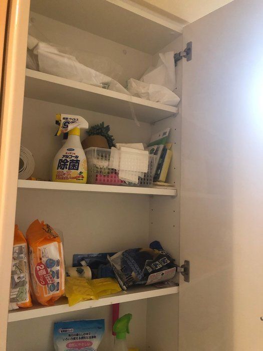 取り出しやすいだけでなく、補充も簡単にするセリアの〇〇を使ったゴミ袋収納！