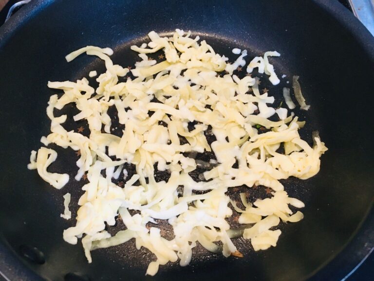 【5分で完成】食卓の「もう一品」にピッタリ！箸が止まらなくなる「ちくわのカリカリチーズ」が最高！