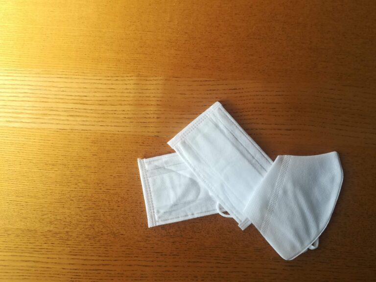【30秒で出来るマスク】裁縫セット不要！ガーゼがなくても大丈夫！今すぐ作れる簡単マスク