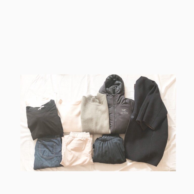 80着→40着に！洋服を持ちすぎていた私が学んだ「私服の制服化」のメリット