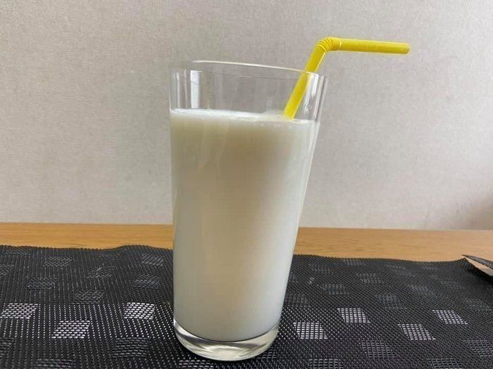 牛乳をおいしく大量消費！いつもより1本多く買って話題の「ラッシー」をつくってみた