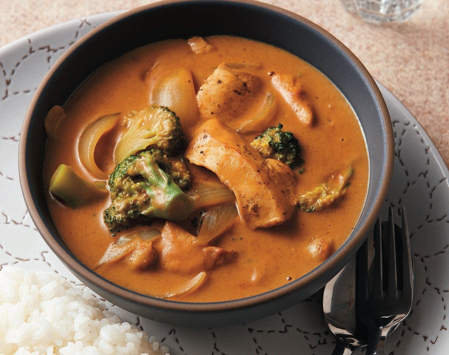 子どもウケNo.1 のマイルド味！鶏肉のカレークリームシチュー