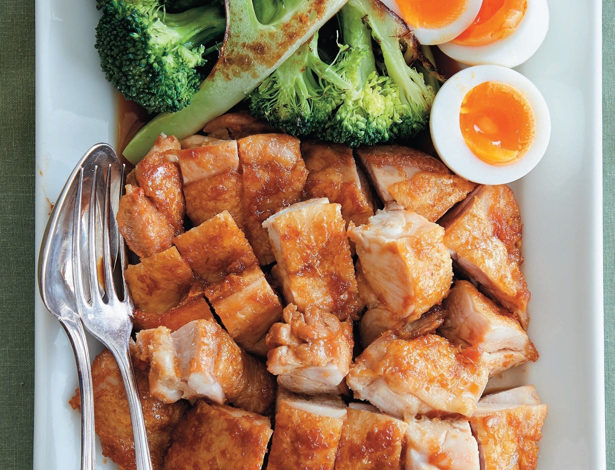 み～んな大好きな甘辛味にゆで卵を添えて！鶏のさっぱり照り焼き