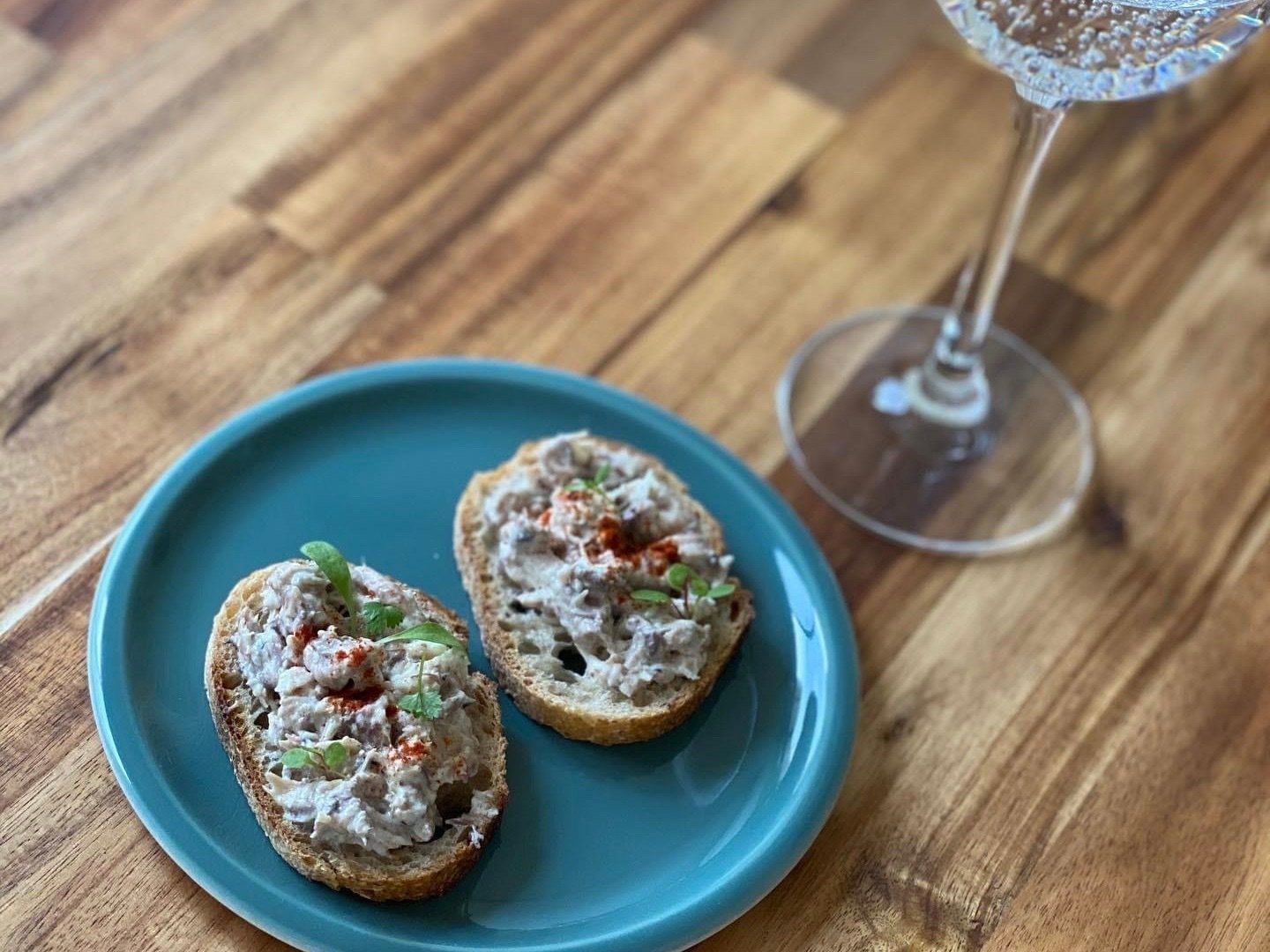 【プロ直伝】材料はたったの２つ！お家で作れる簡単リエットが家飲みに最高