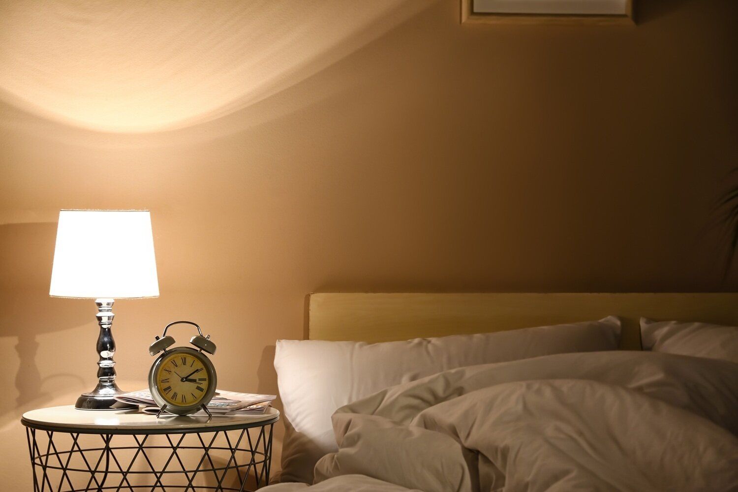 それ、夜やったら金運が下がる！やってはいけないNG夜風水【Dr.コパの風水解説】