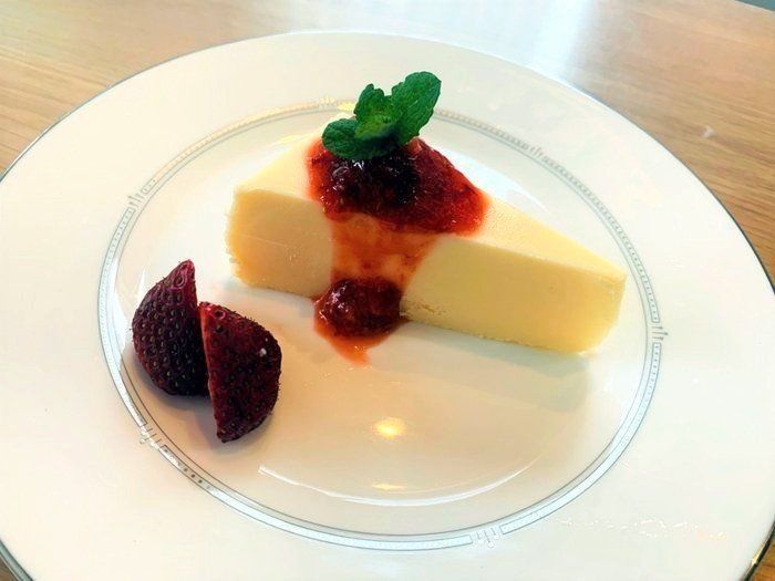 【業務スーパー】安くてお手軽なのにもったり食感が楽しめる「冷凍チーズケーキ」は買い置きスイーツにぴったり
