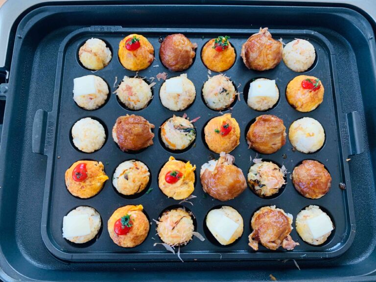 【粉物不要】たこ焼き器+家にあるもので簡単！楽しくおいしい「ひと口焼きおにぎり」