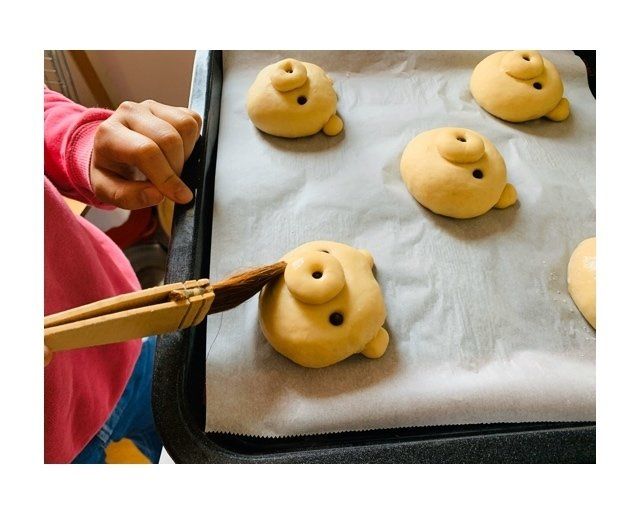 子どもがつくる　かわいいこぐまパンレシピ