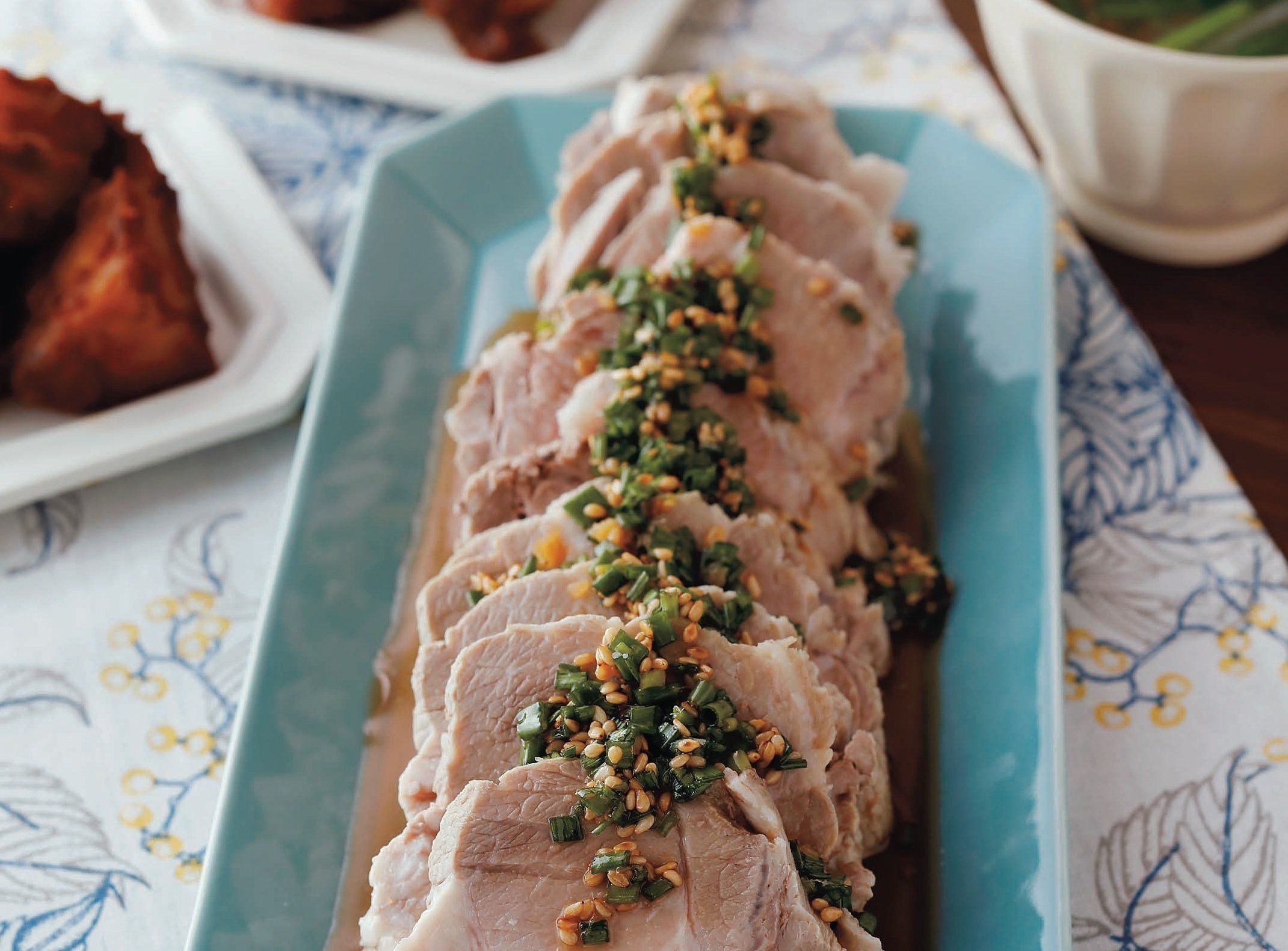 かたまり肉ならではのうまみをレンチンで♪やみつきレンジ蒸し豚