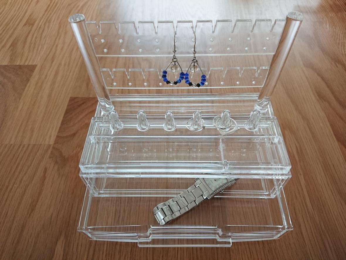 コンパクトさに一目ぼれ！ニトリの「アクセサリーオーガナイザー」