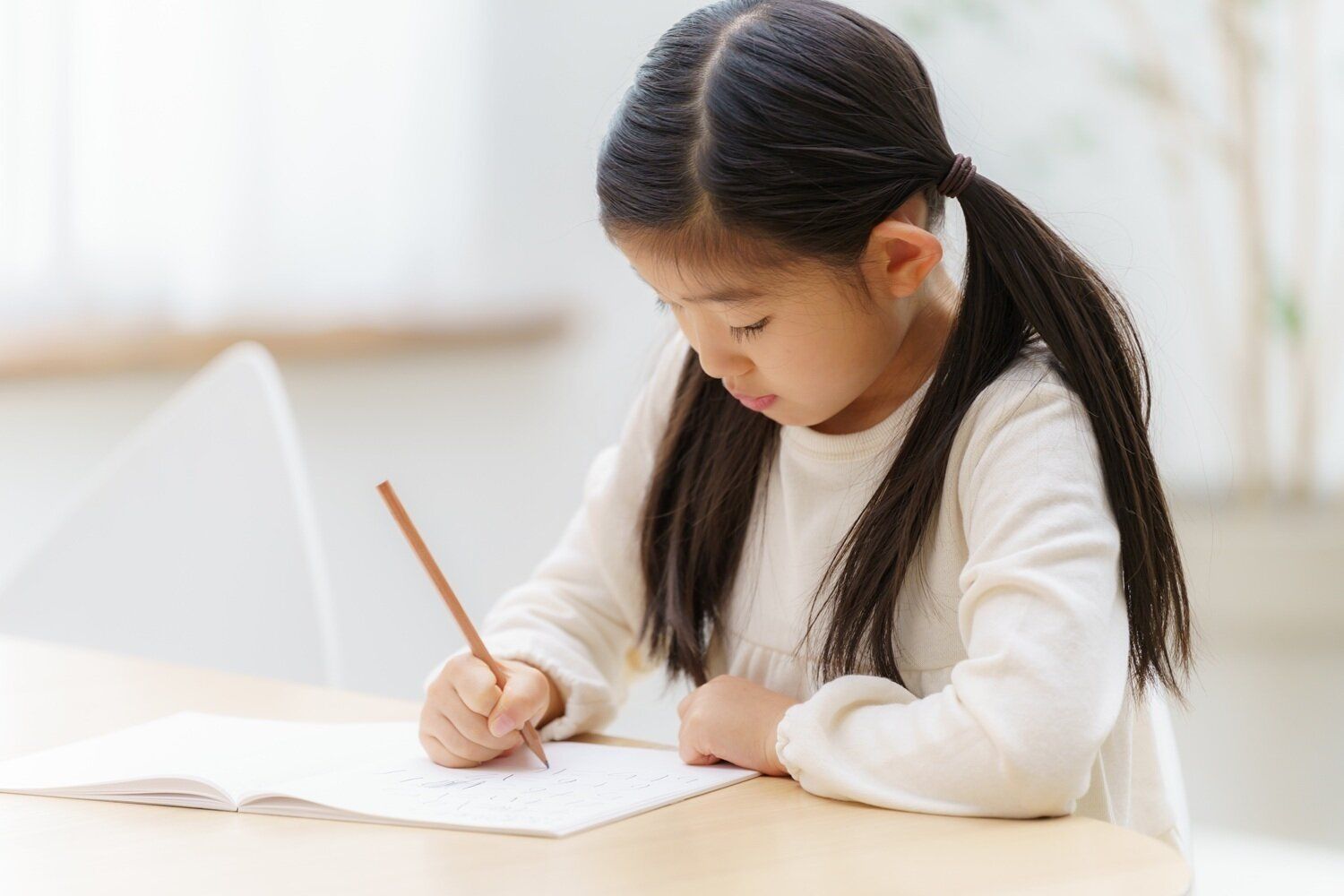 子どもの成績も運気もグングン上がる“リビング学習”風水6つ【Dr.コパの風水解説】