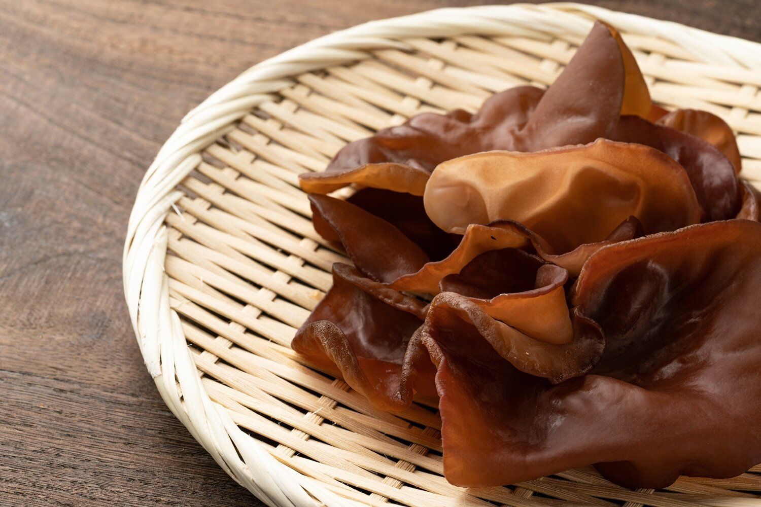 【管理栄養士監修】「きくらげ」の主な栄養素とカロリーと効能まとめ！おすすめな調理方法とレシピ3選