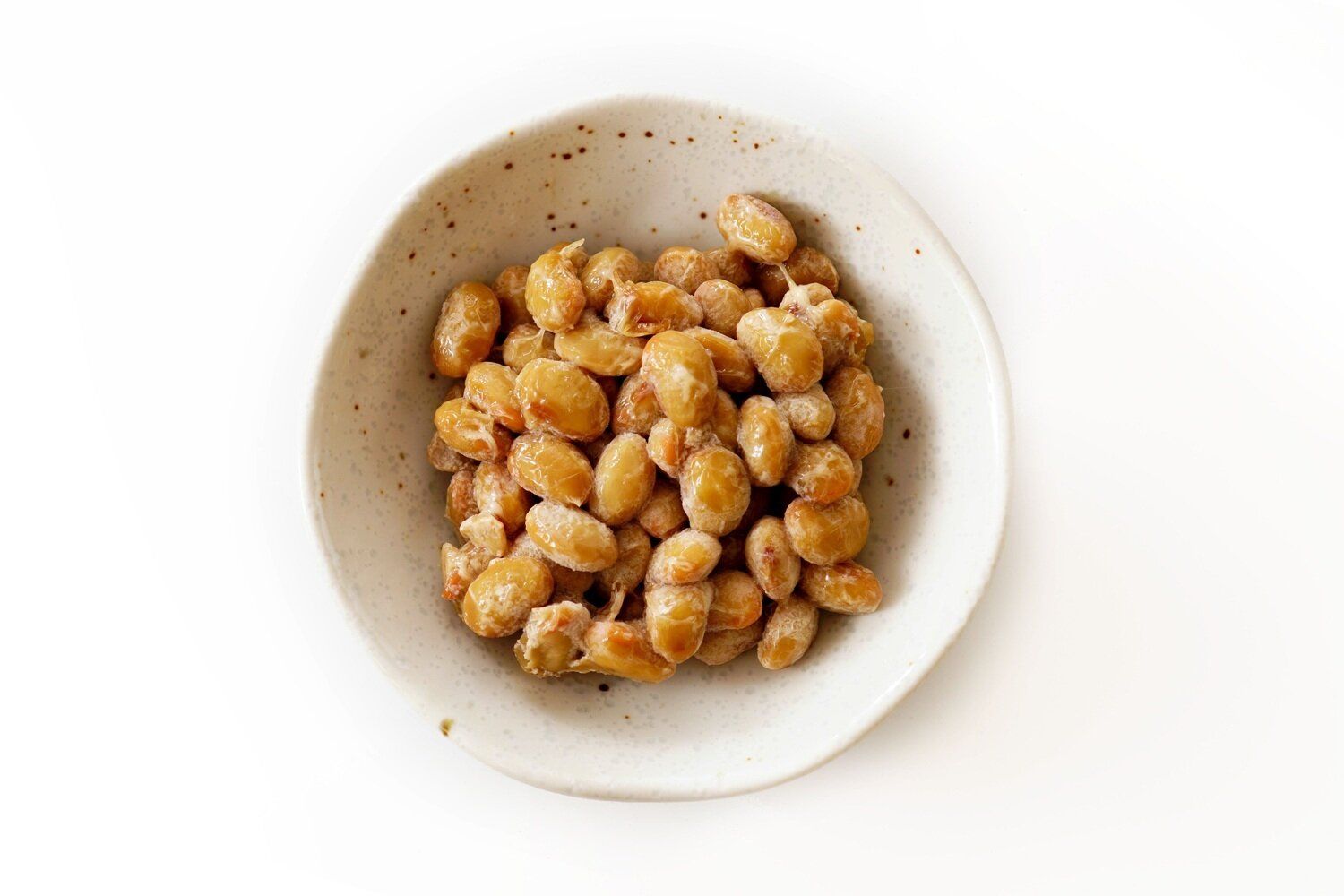 【管理栄養士監修】「納豆」の賞味期限切れはいつまで食べられる？正しい保存方法は？