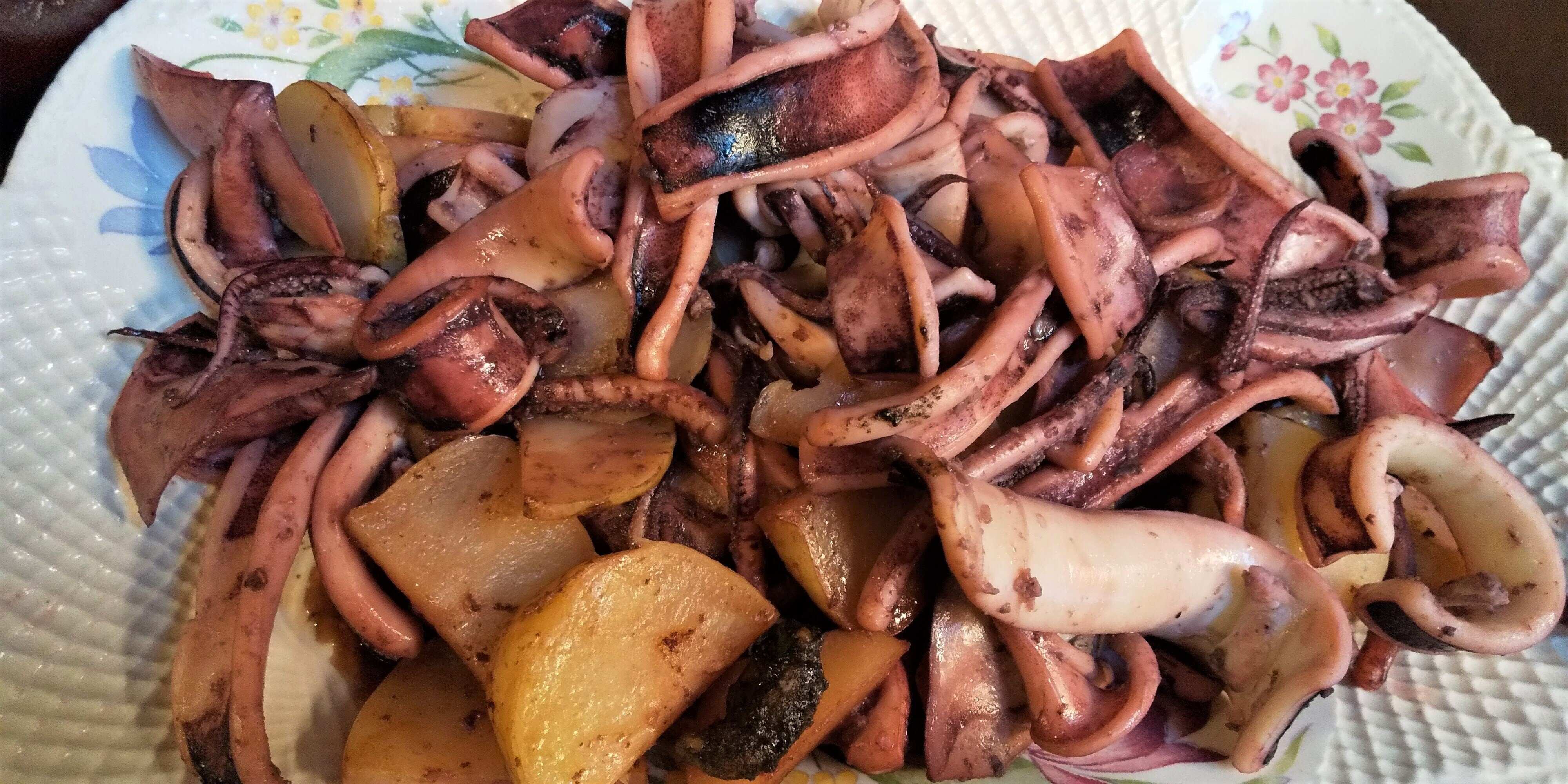 つまみにメインディッシュと大活躍！これから旬を迎える【スルメイカ】の美味しいレシピ3選