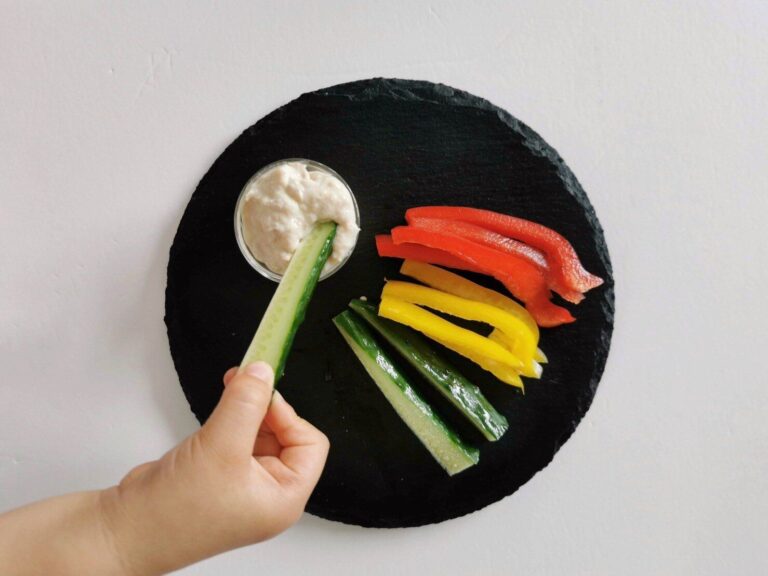 子どもが喜んで野菜を食べ出す!?混ぜるだけで超簡単な豆腐を使ったディップソース