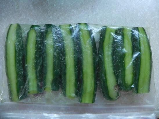 簡単比率でつくれる！おいしさが止まらない「ポリポリきゅうりの一本漬け」