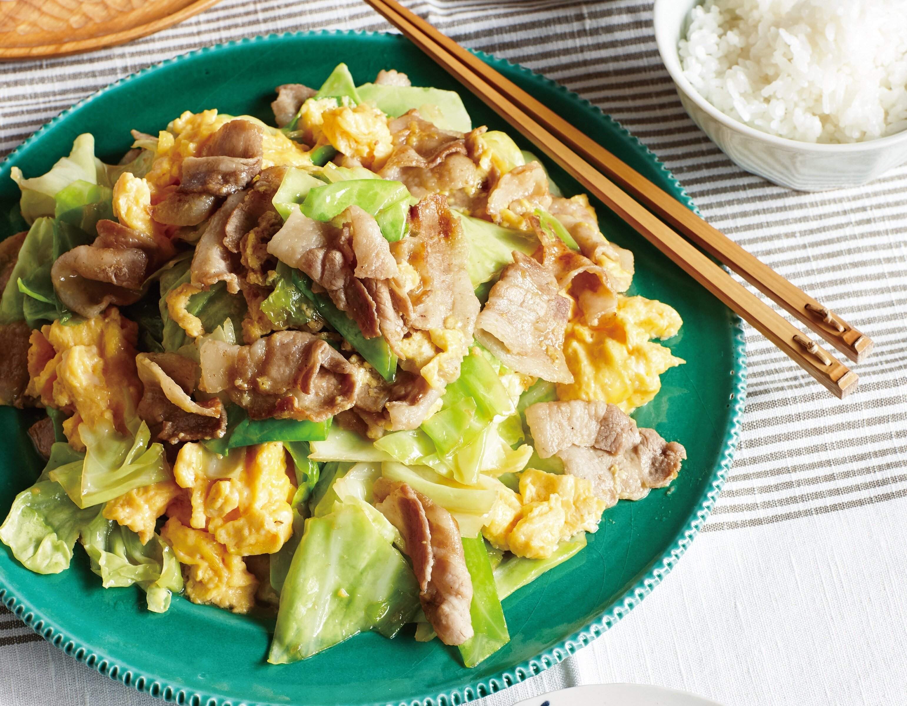 ふわふわ卵と食欲そそる甘辛味♪豚バラとキャベツのマヨたま炒め