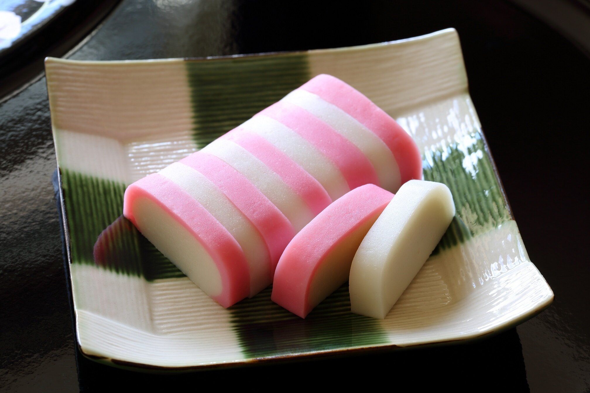 【管理栄養士監修】賞味期限切れの「かまぼこ」はいつまで大丈夫？冷凍したものは？