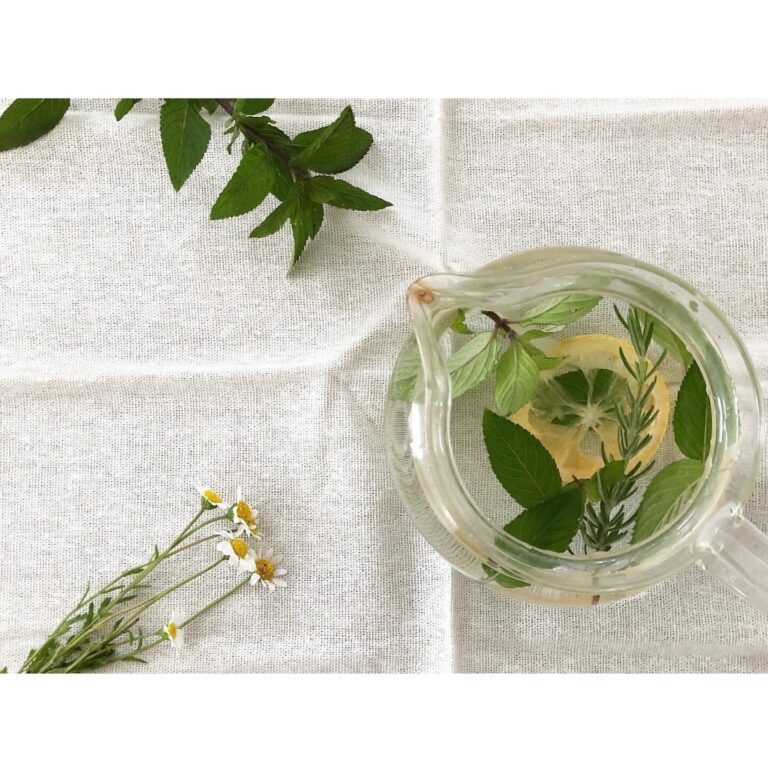 【インスタ映え】市販の○○を入れるだけ！簡単におしゃれで美味しい紅茶やハーブティーの作り方