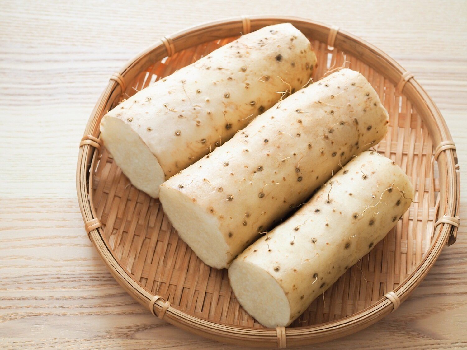 【管理栄養士監修】「長芋」の主な栄養素とカロリーまとめ！おすすめな調理方法は？