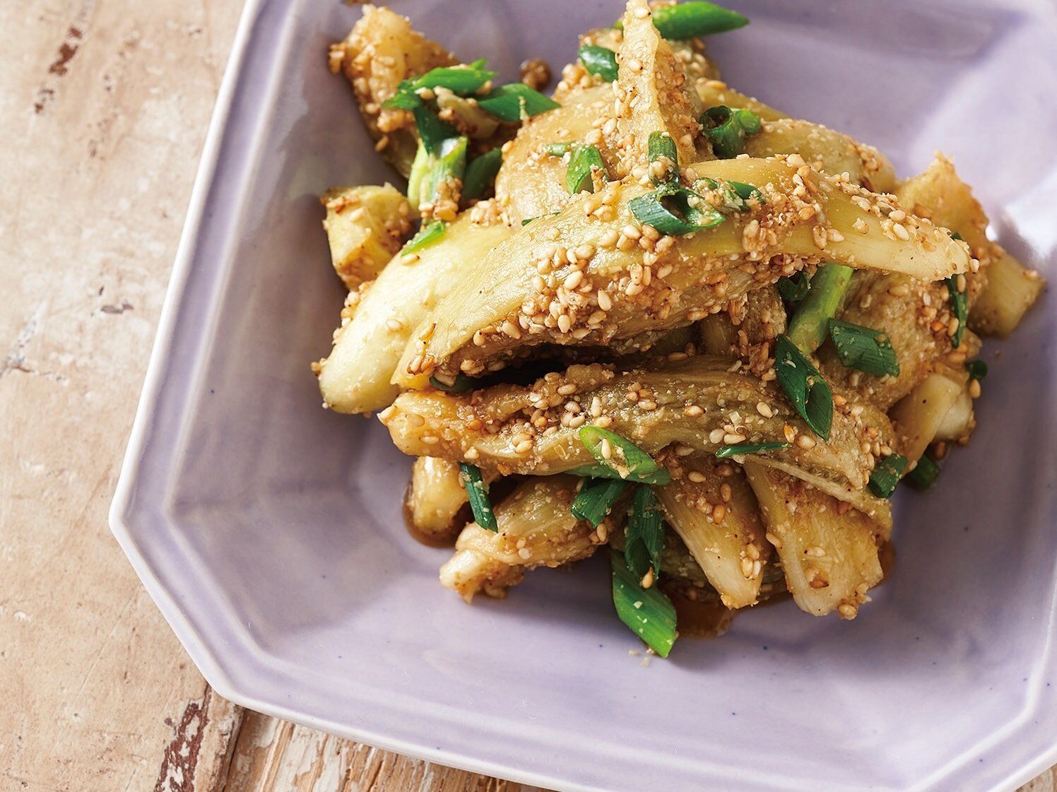 ごまのこくで、しっとりなすがいくらでも！ゆでなすのごま酢あえ