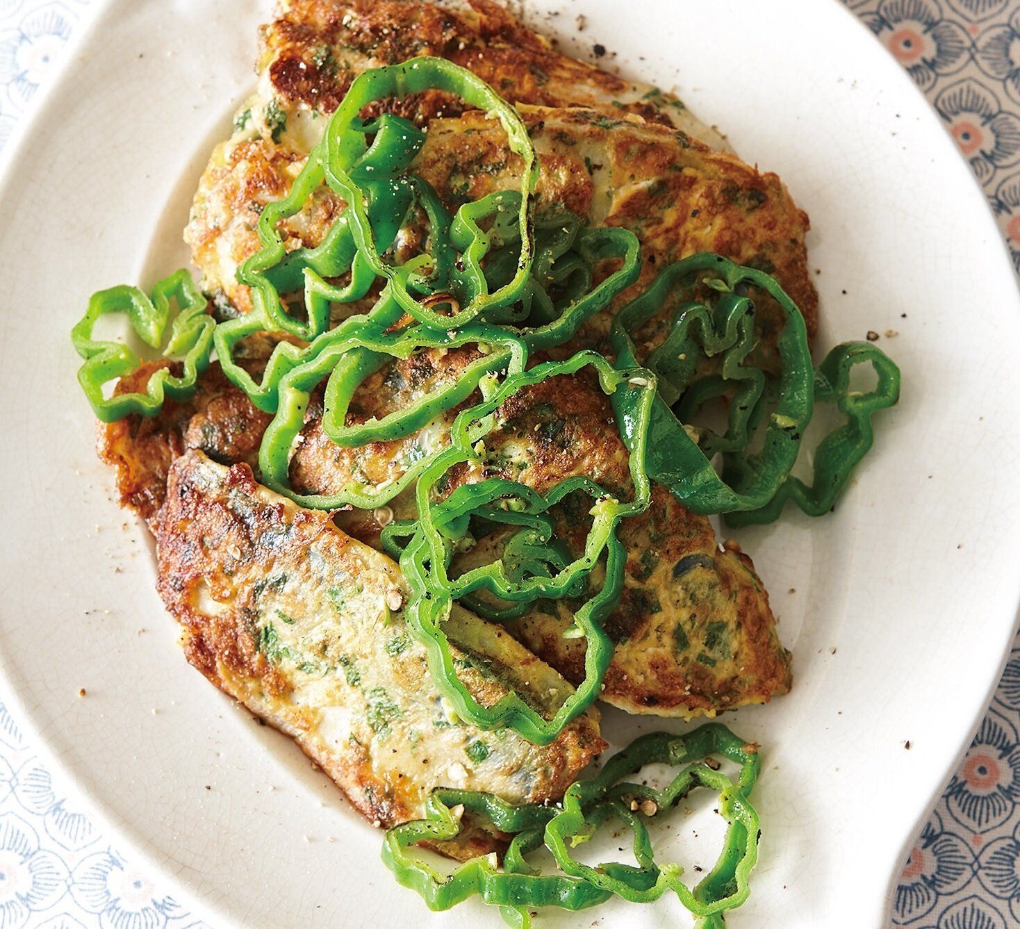 青じその香りとチーズのこくで食べ応え満点！あじのピカタ